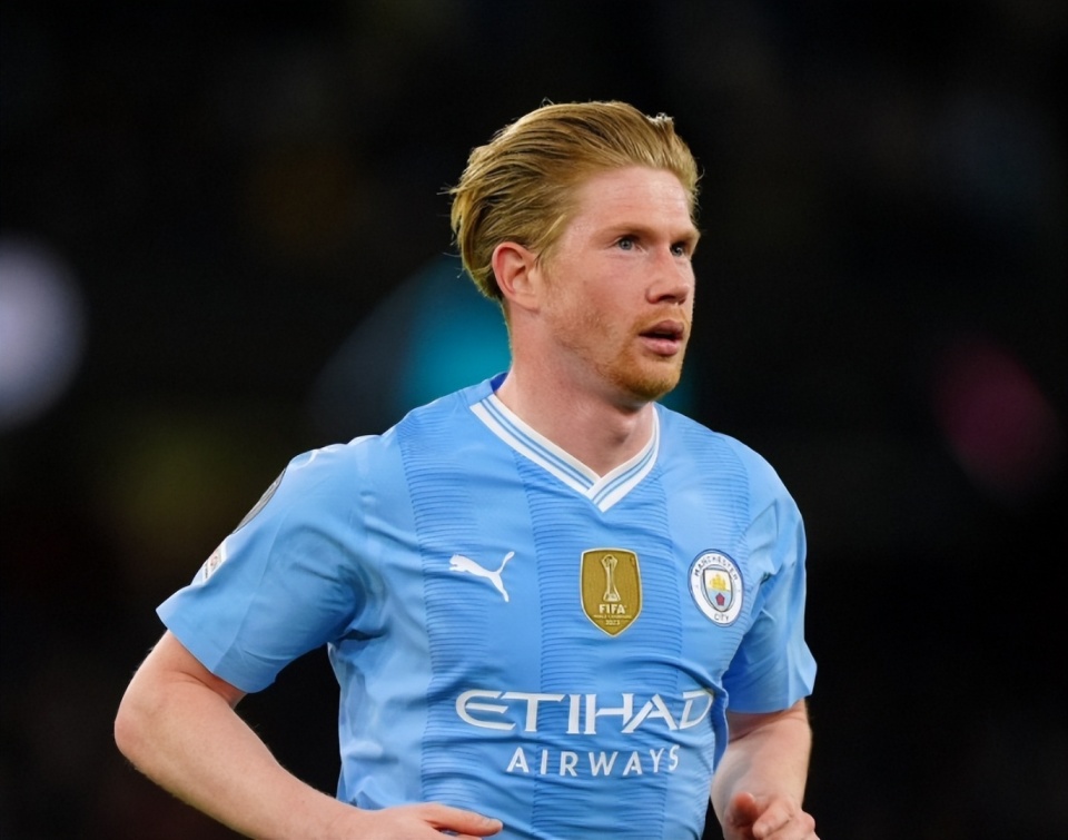 马丁内斯谈C罗肘击被罚下：那不是暴力行为，而是对挑衅的反应