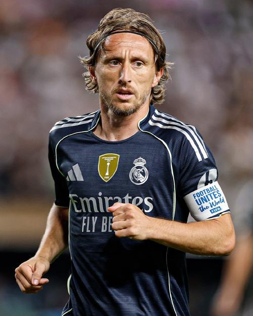 山东99-95北京3喜1忧！于德豪惊喜，谢智杰蜕变，克里斯情绪隐患