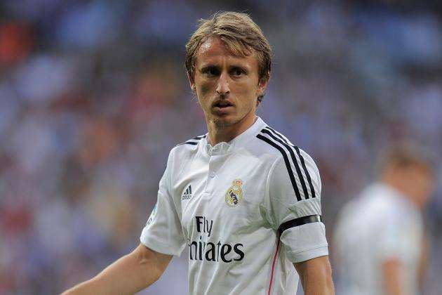 杜兰特关键三分点燃全场