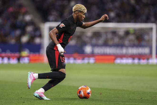 禁区爆射破门，39岁胡尔克达成生涯500球里程碑