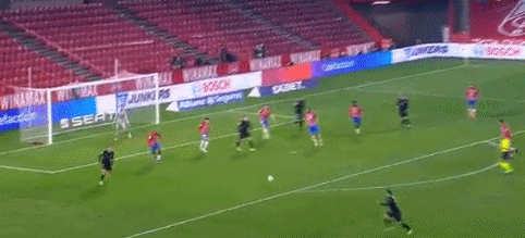 亚历山大：我们对自己要求很高&有奖金拿起床就很精神